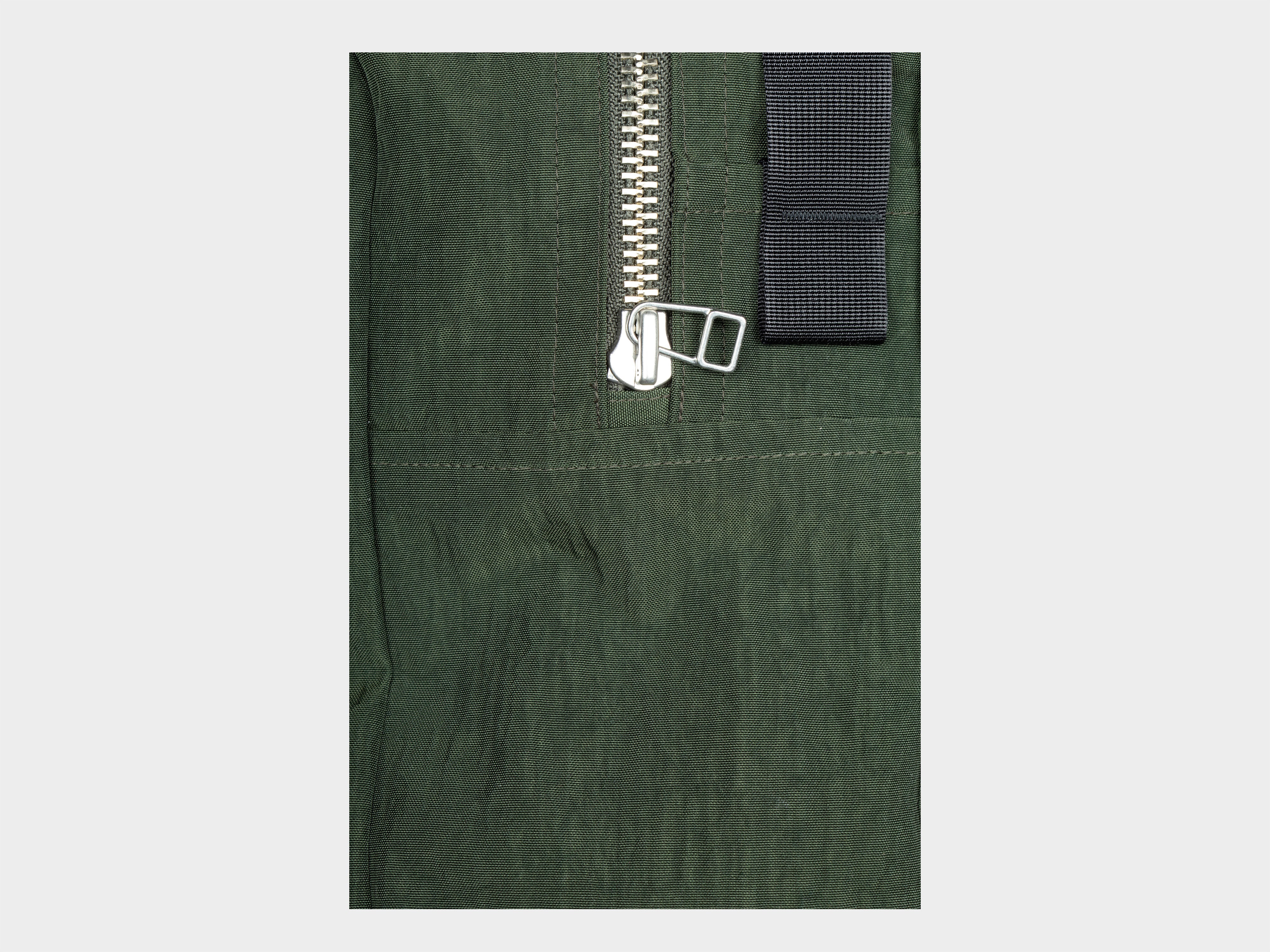 R21B0 "Zip Tote" Jungle Nylon