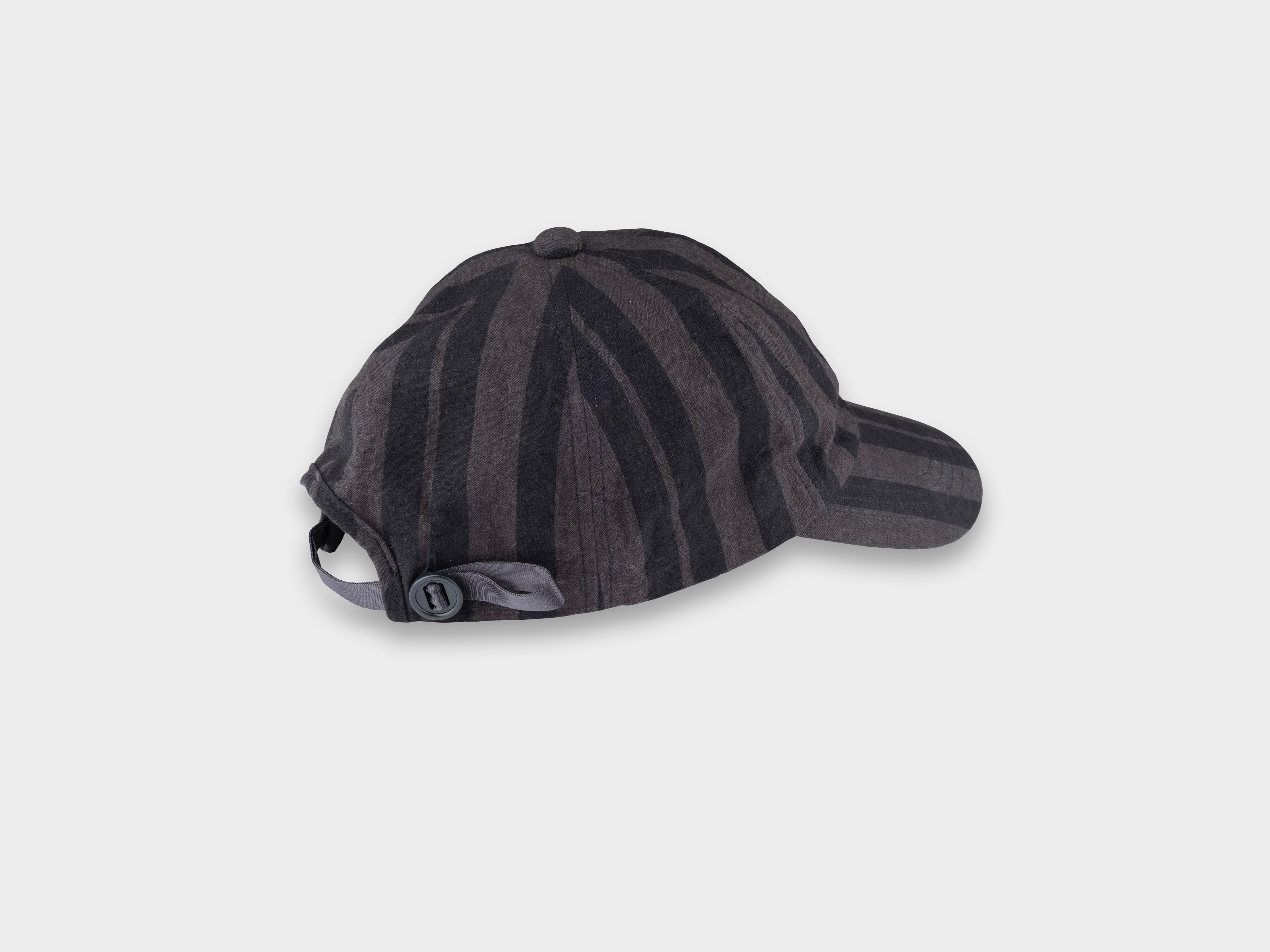 R21C3 "Deep Cap" Grey Theatre Wax