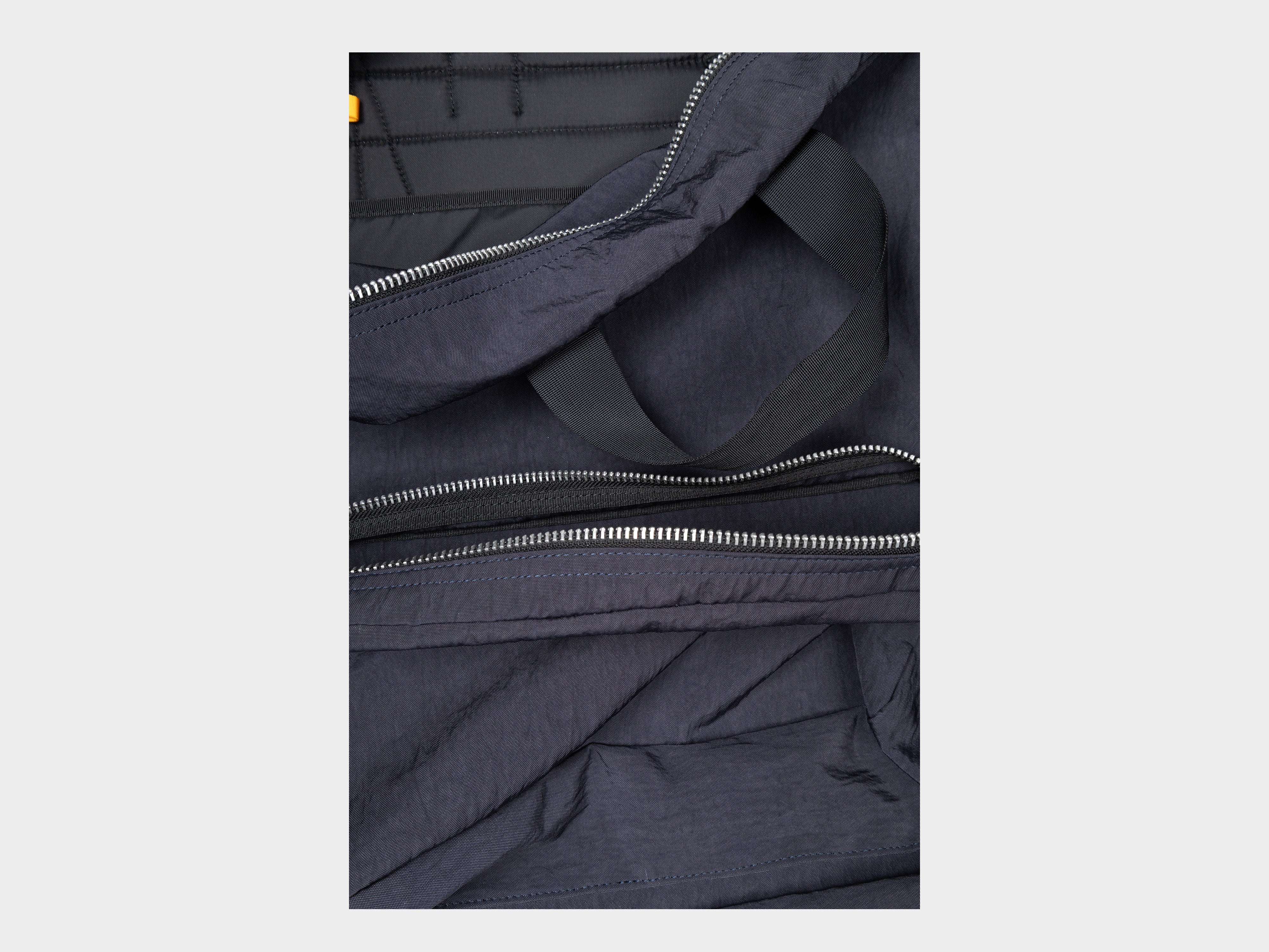 R21G0 "Pack" Monitor Nylon