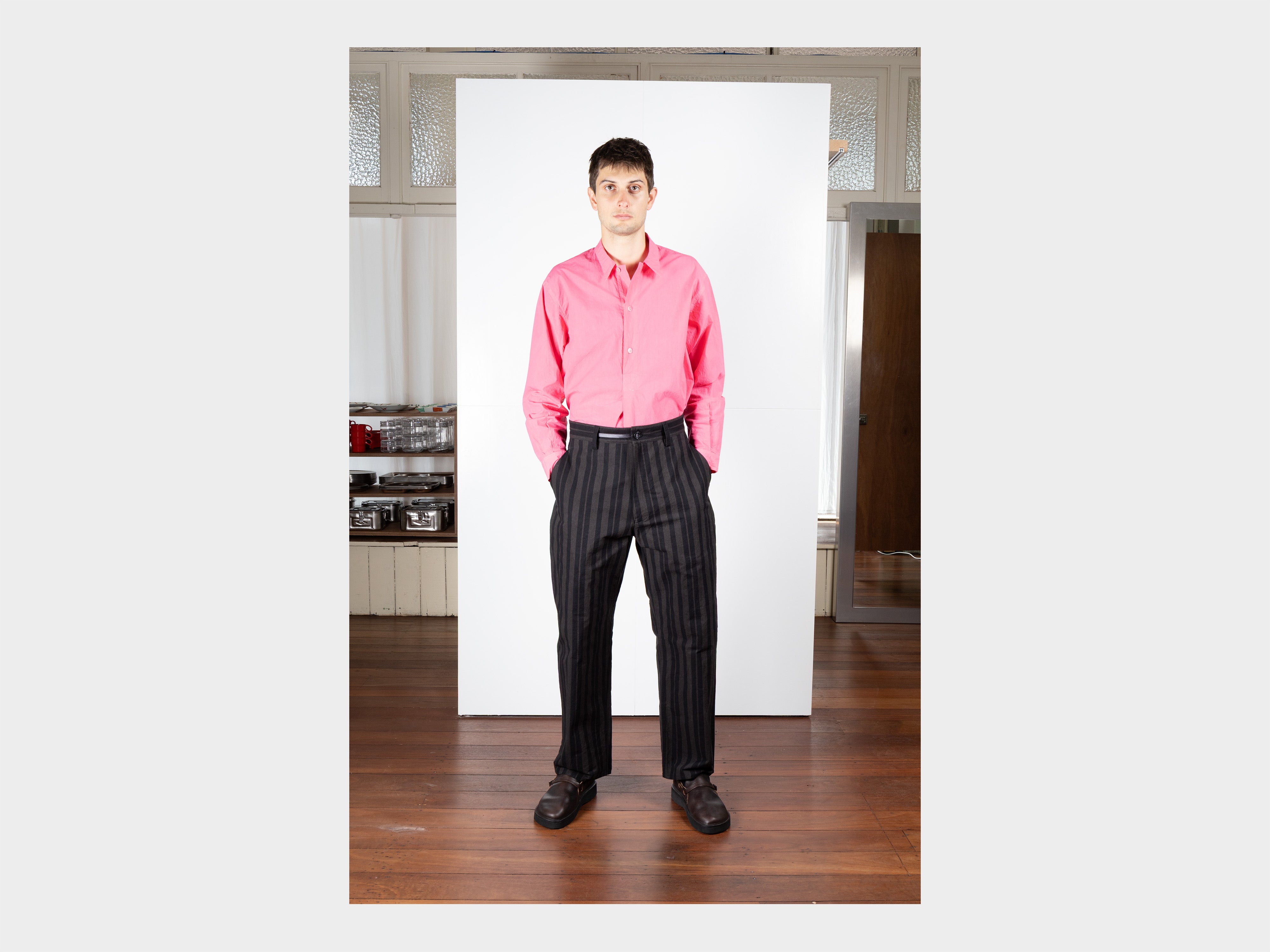 R21P4 "Wide Pants" Grey Theatre Wax