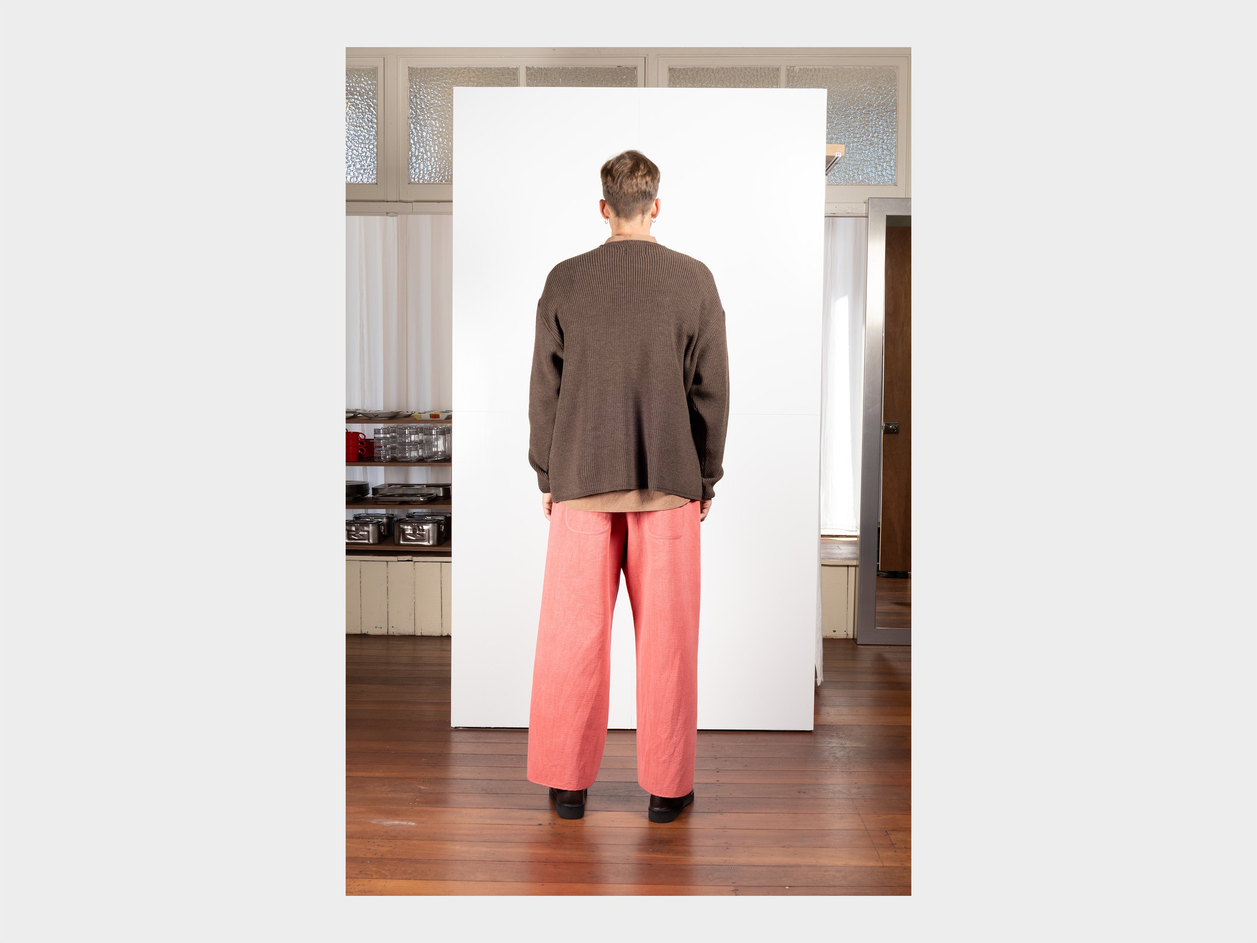 R21Z6 "Machine Knit" Black Sheep