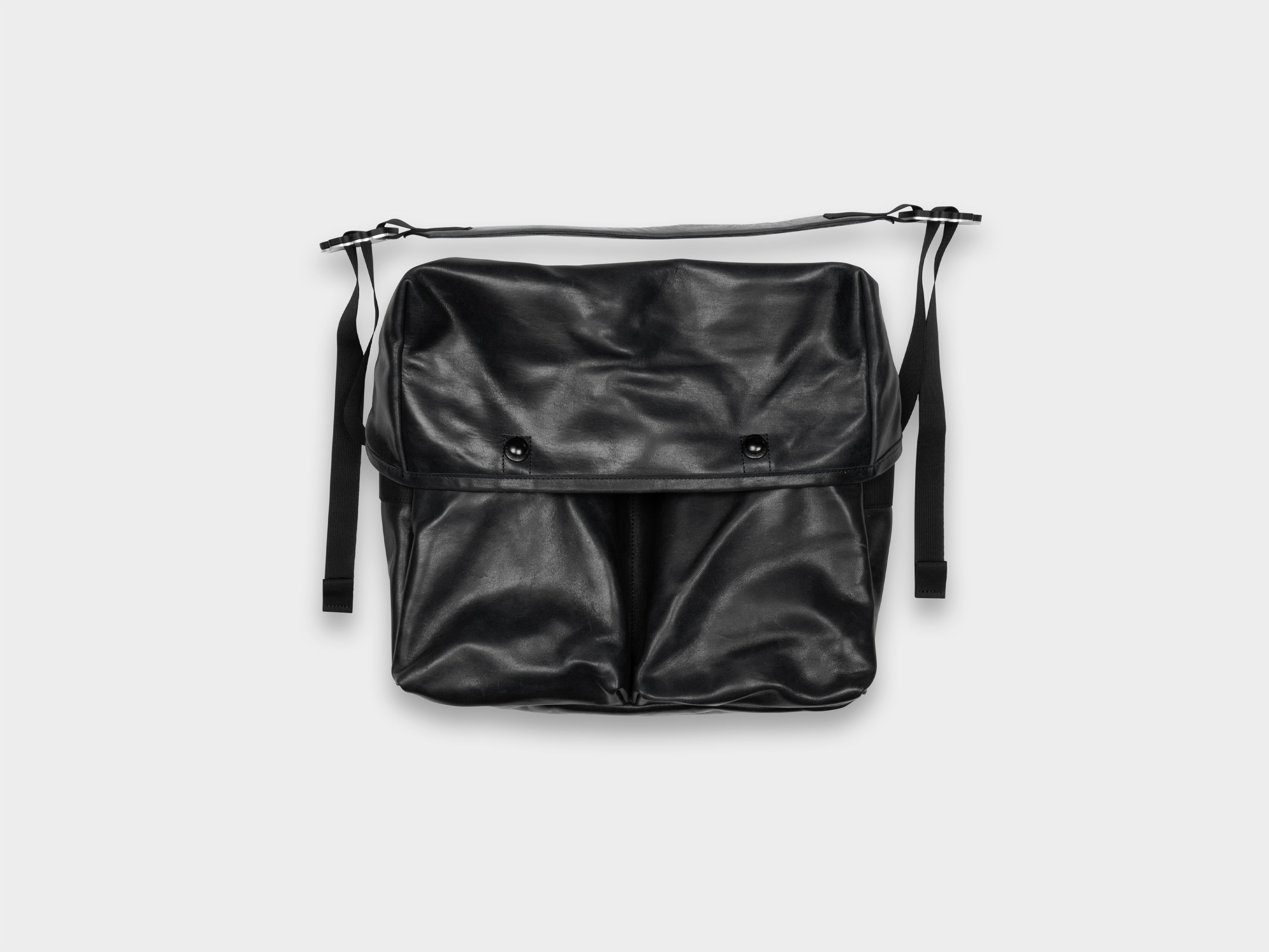 R22G4 "Mini Messenger" Black Hide