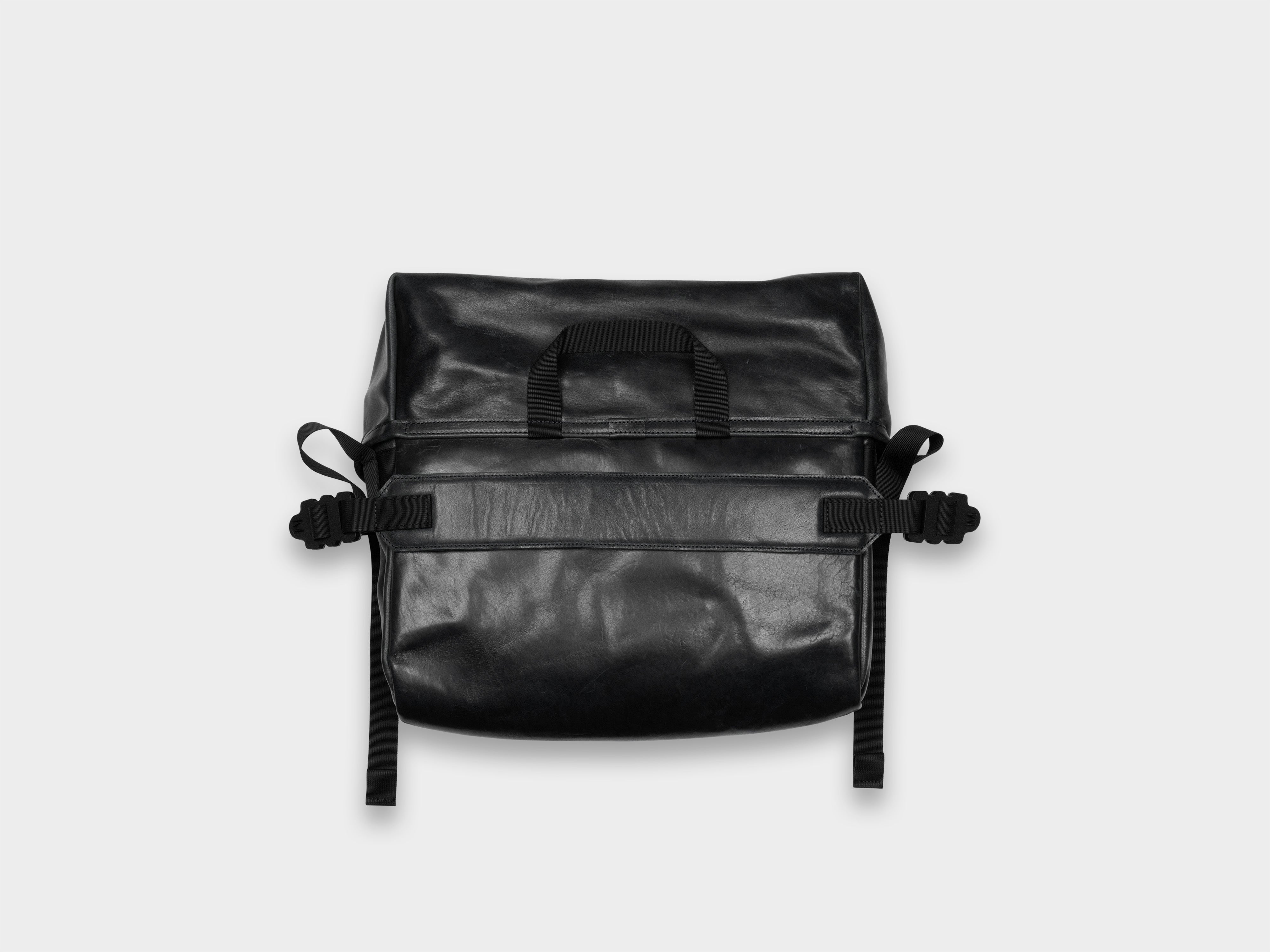 R22G4 "Mini Messenger" Black Hide