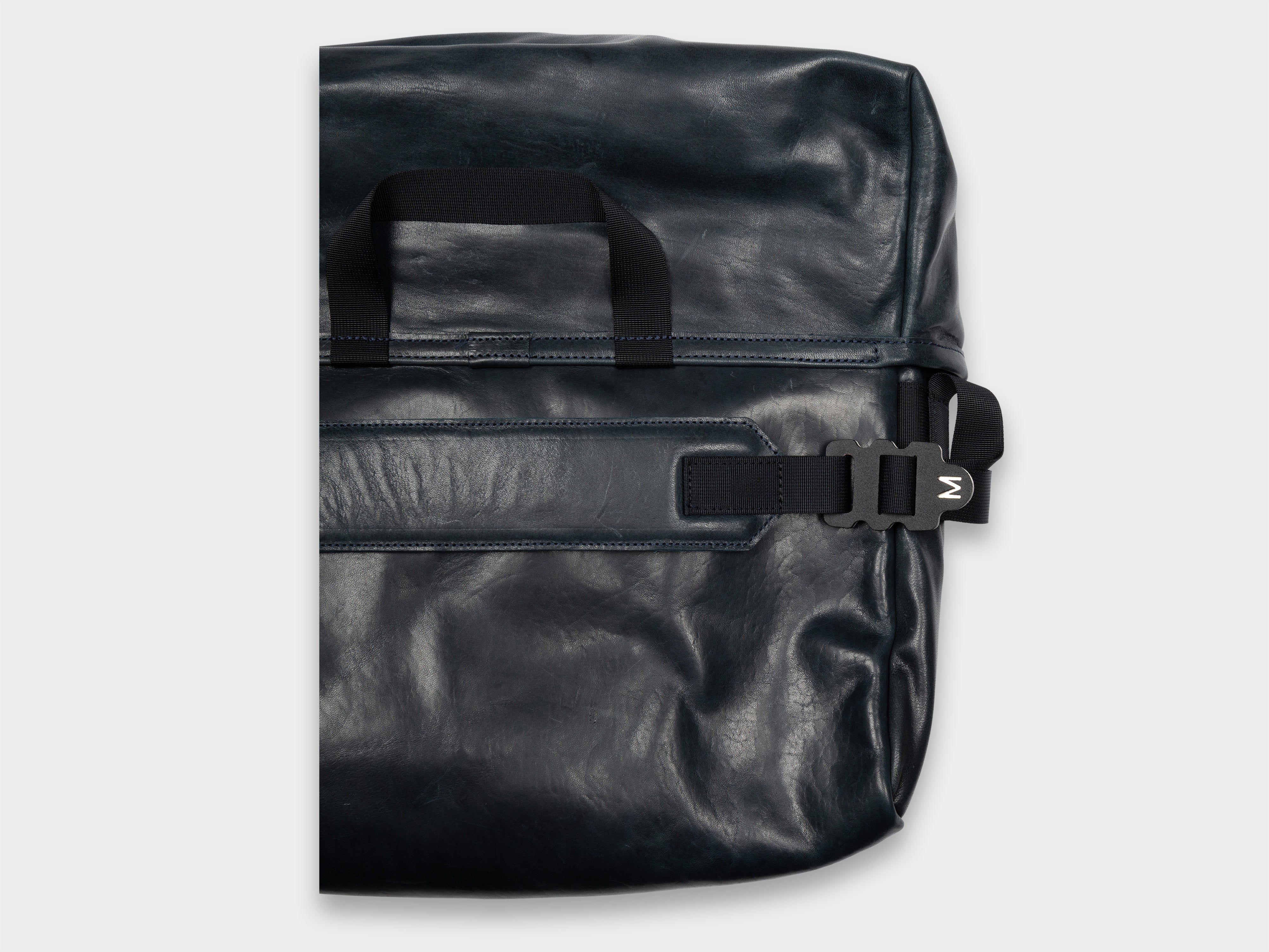 R22G4 "Mini Messenger" Bluestone Hide