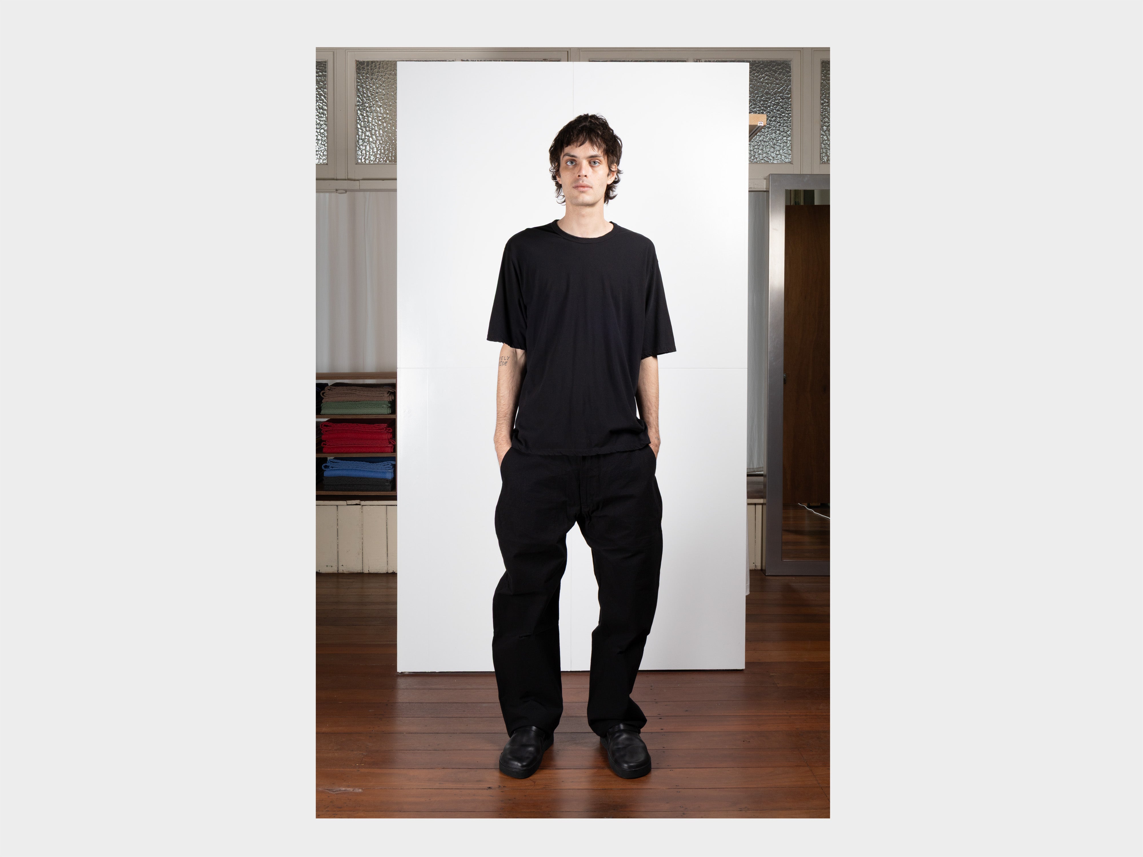 R22T5 "S/S Binder T-Shirt" Black