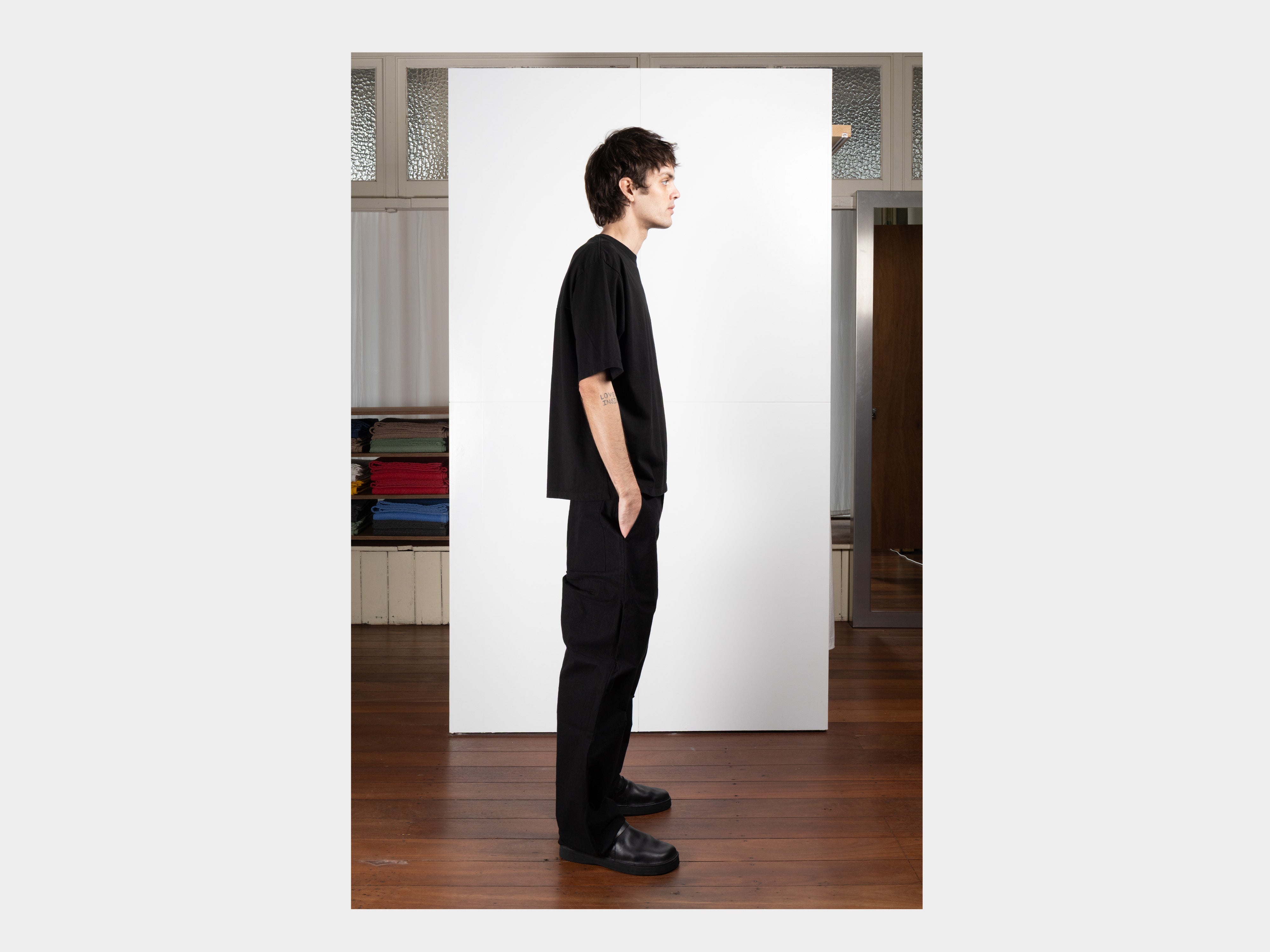 R22T4 "S/S Big T-Shirt" Black